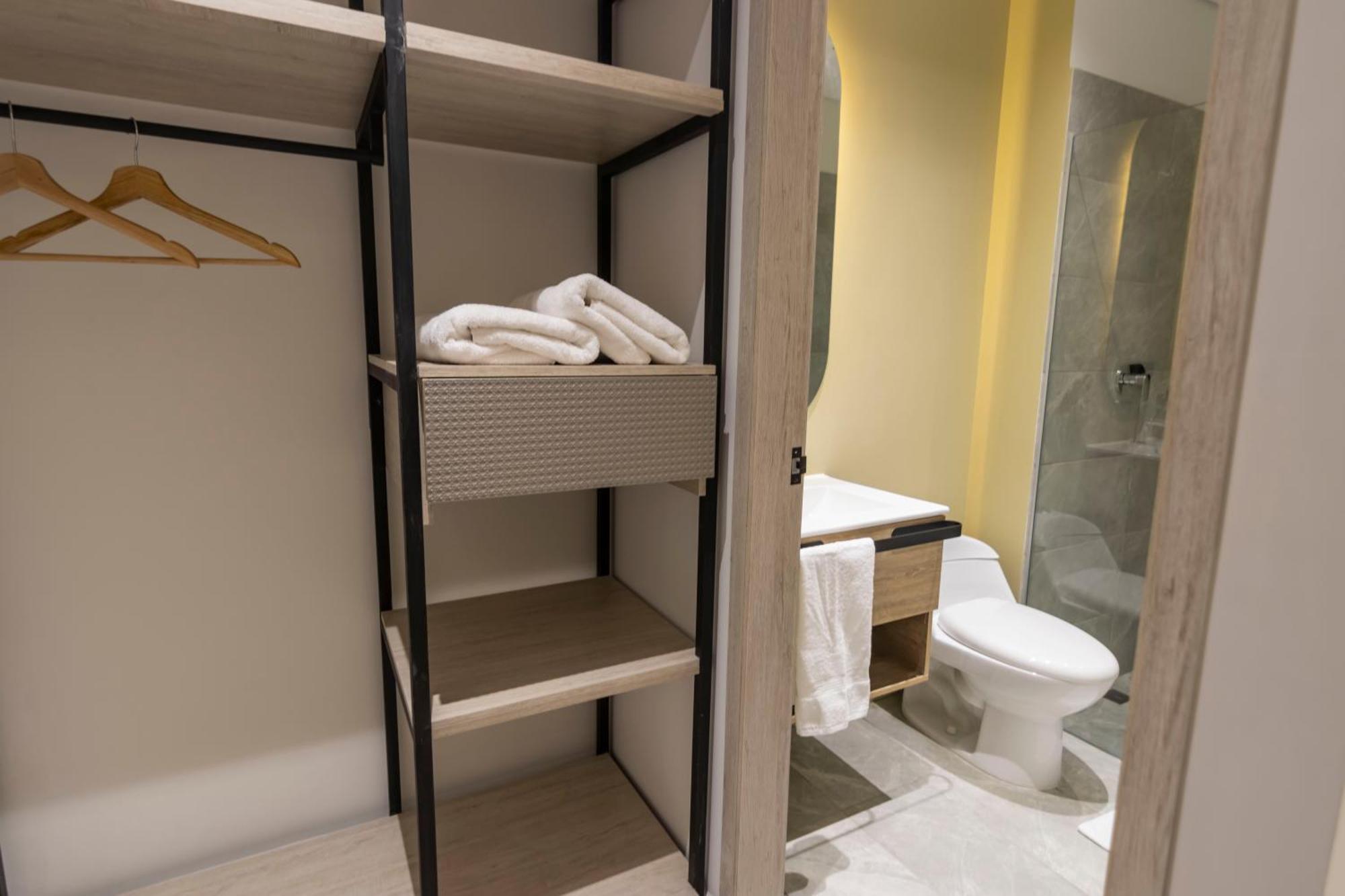 Sonata 44 Hotel Laureles Меделин Екстериор снимка