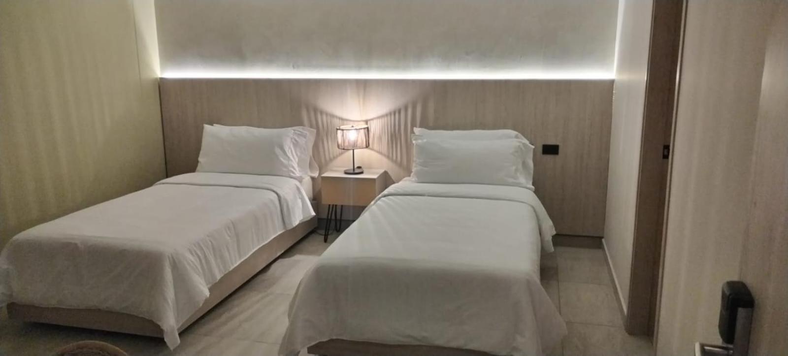 Sonata 44 Hotel Laureles Меделин Екстериор снимка