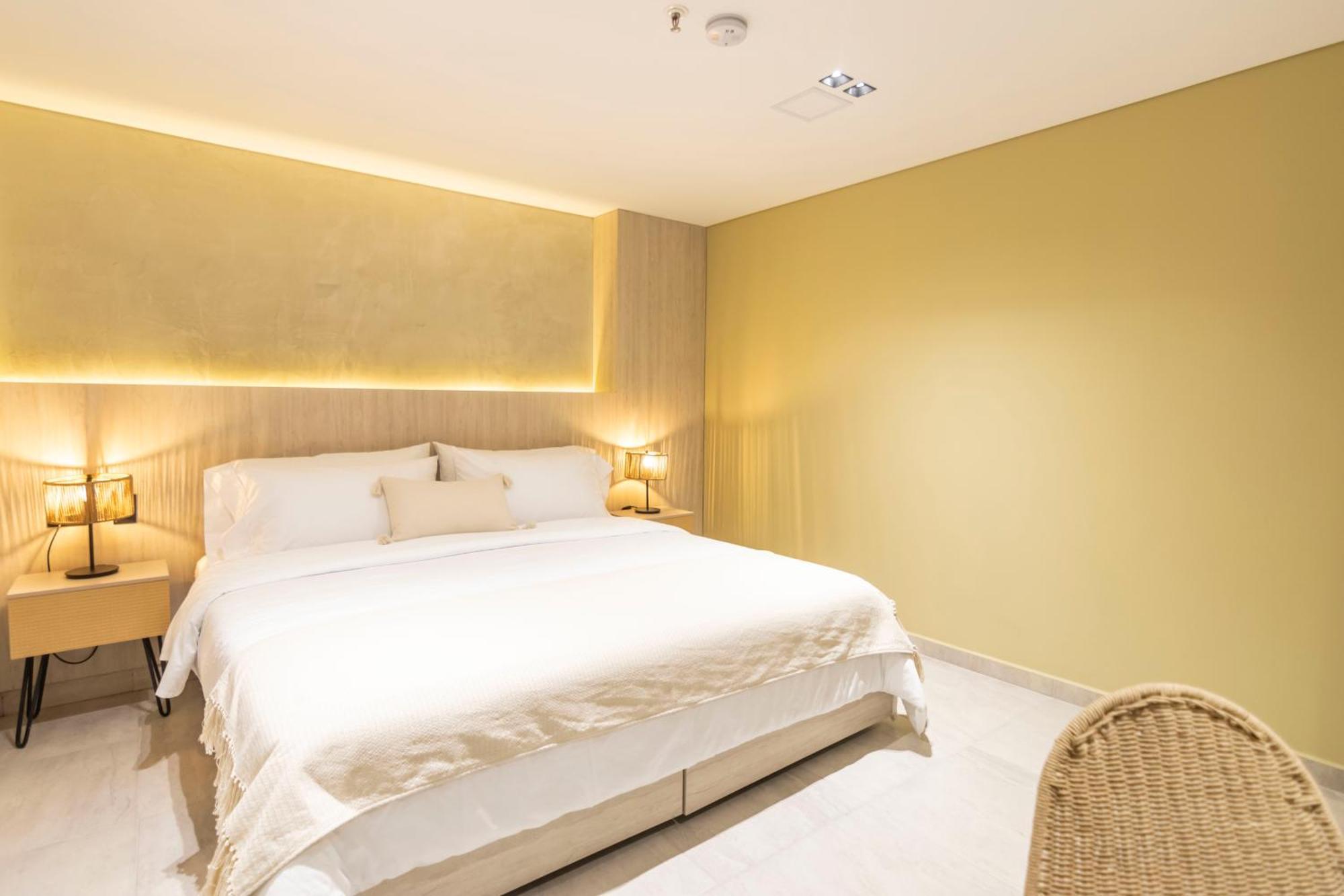 Sonata 44 Hotel Laureles Меделин Екстериор снимка