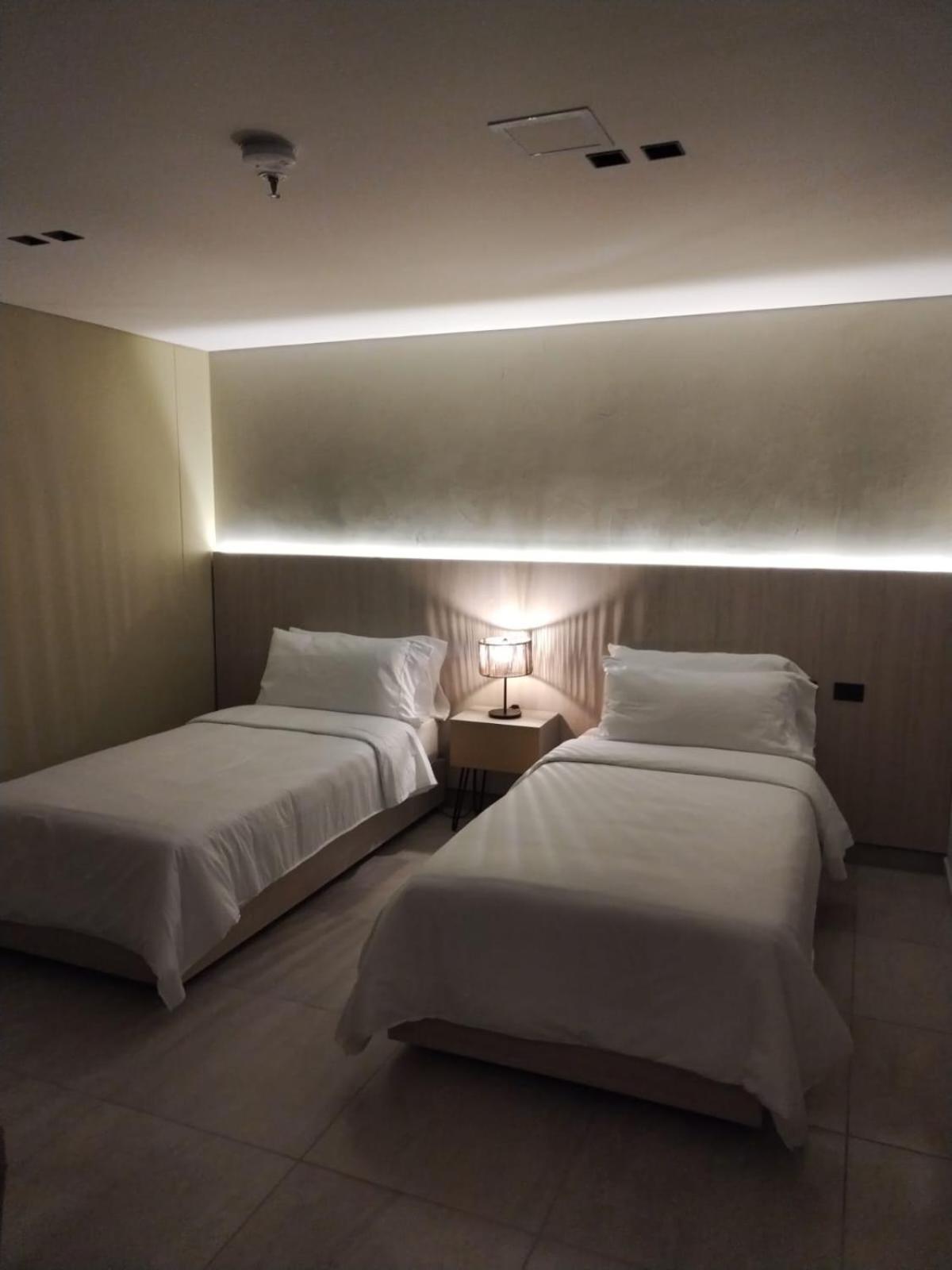 Sonata 44 Hotel Laureles Меделин Екстериор снимка
