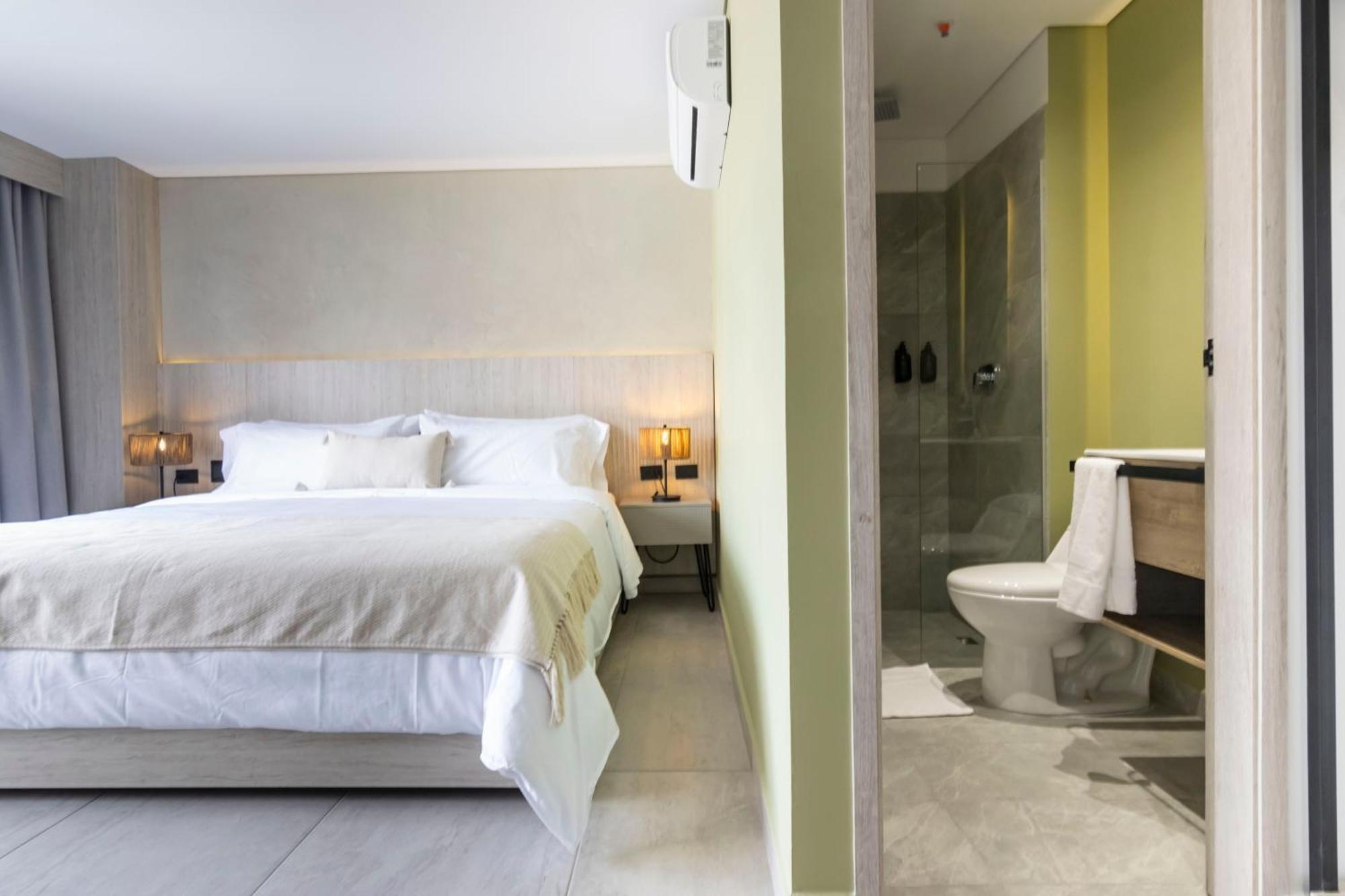 Sonata 44 Hotel Laureles Меделин Екстериор снимка
