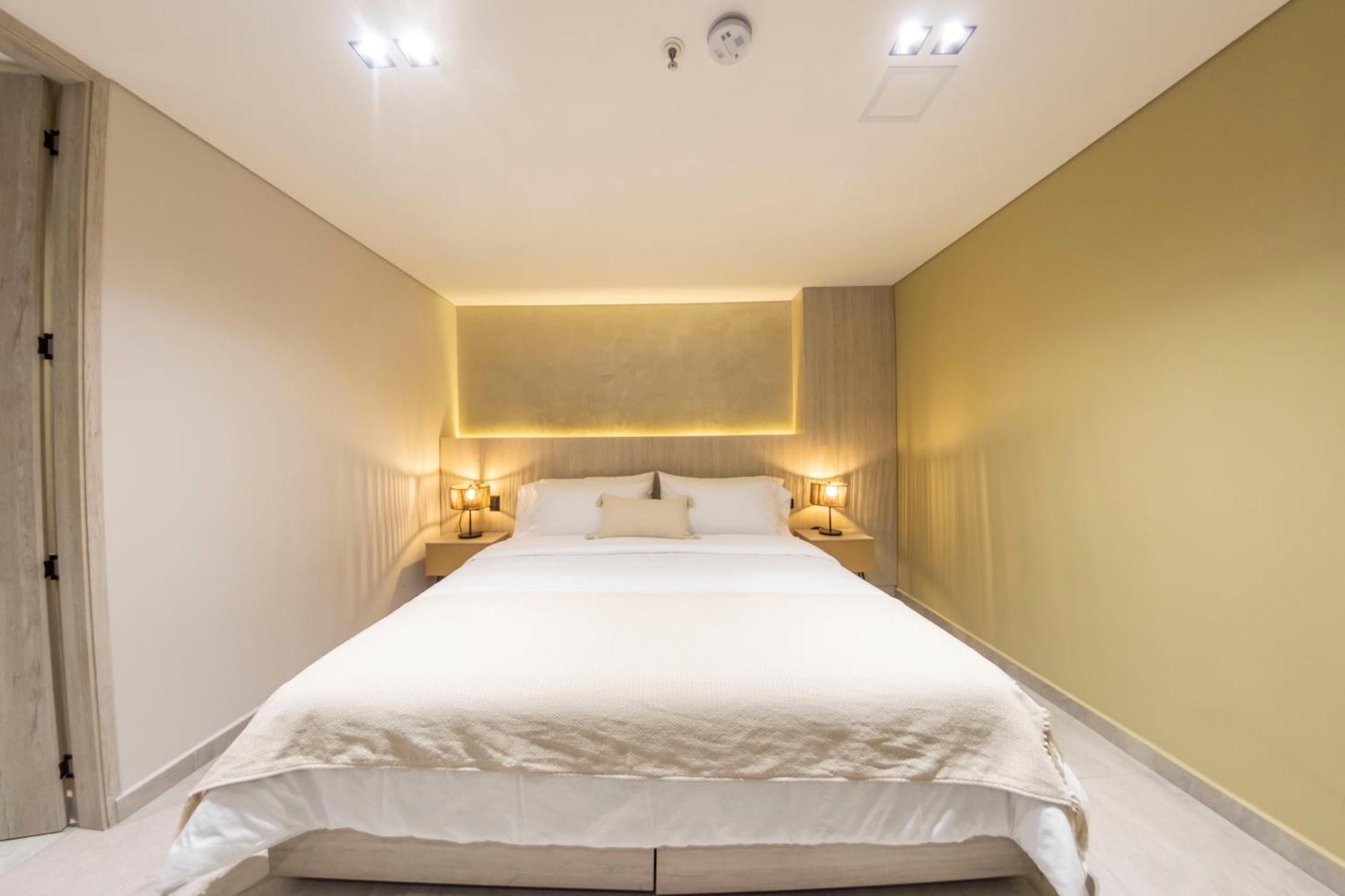 Sonata 44 Hotel Laureles Меделин Екстериор снимка