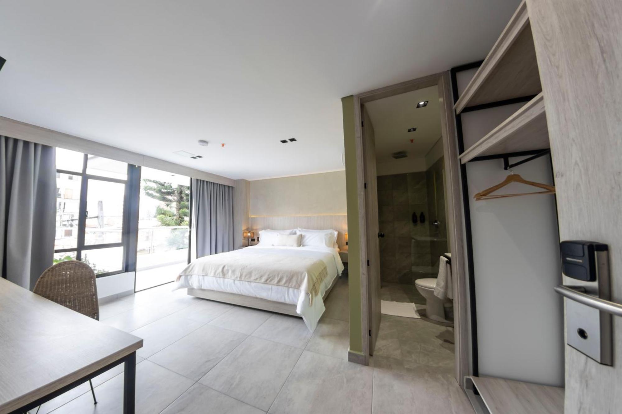 Sonata 44 Hotel Laureles Меделин Екстериор снимка