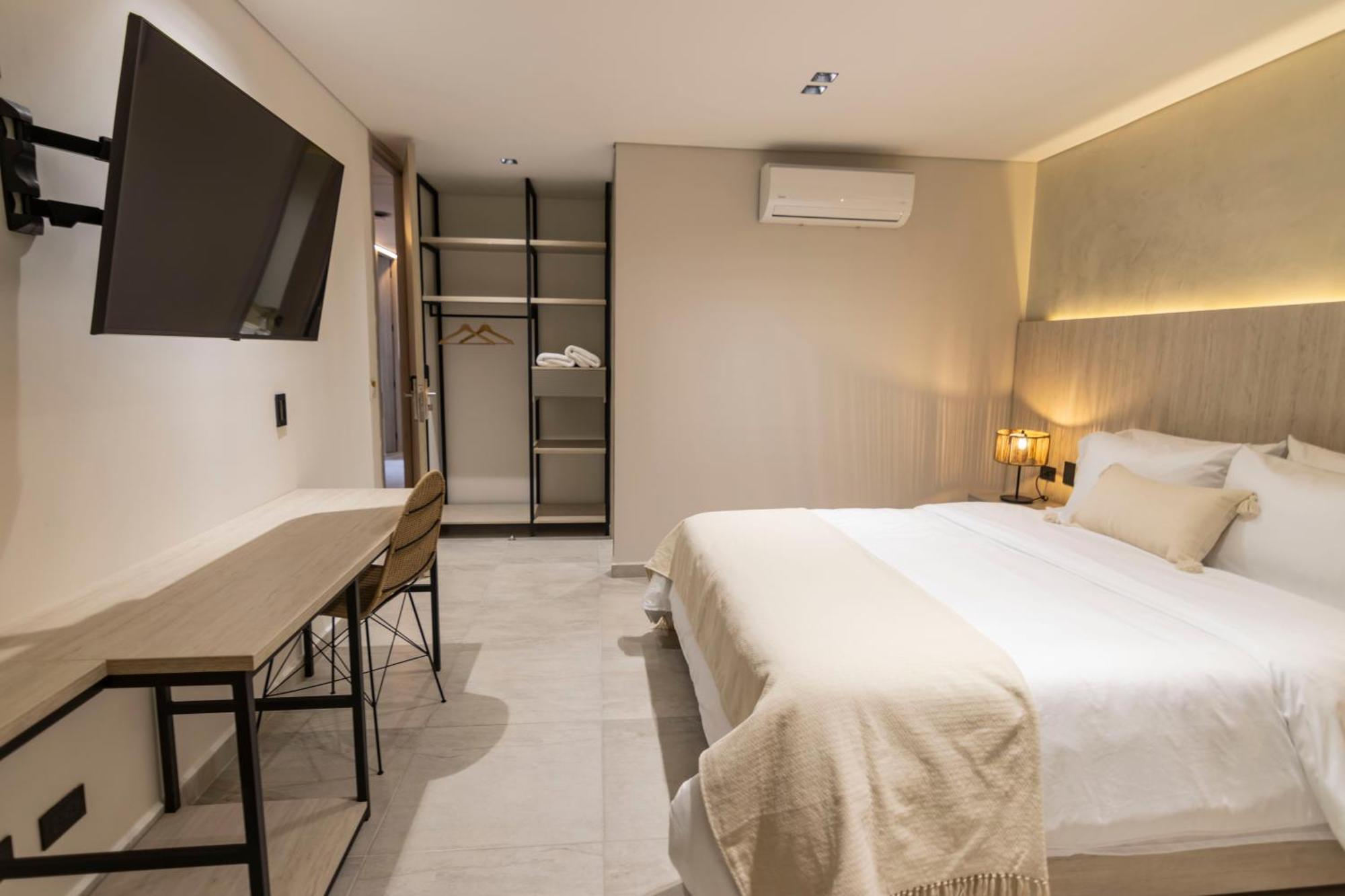 Sonata 44 Hotel Laureles Меделин Екстериор снимка