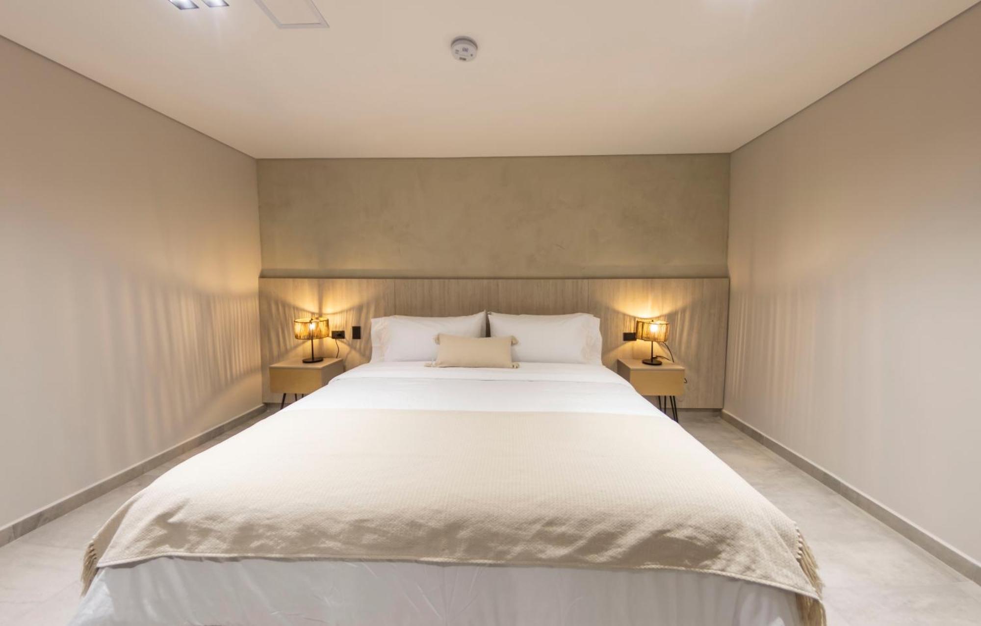 Sonata 44 Hotel Laureles Меделин Екстериор снимка
