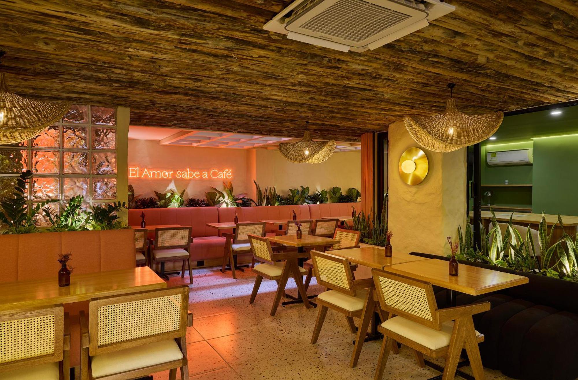 Sonata 44 Hotel Laureles Меделин Екстериор снимка